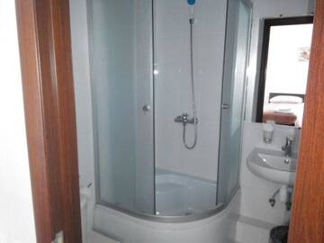 Фото номера Двухместный номер с 2 отдельными кроватями Гостевой дом Mari Hotel г. Мариуполь 5