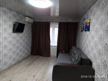 Фото номера Апартаменты с 1 спальней Апартаменты Яскраві фарби г. Мариуполь 3