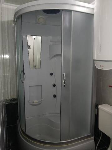 Фото номера Кровать в общем 4-местном номере для мужчин и женщин Хостелы Mr. HOSTEL г. Мариуполь 12